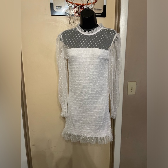 18 centimeters sz medium white long sleeve sheer dress eyelet closure ptp 14 in - Picture 4 of 6